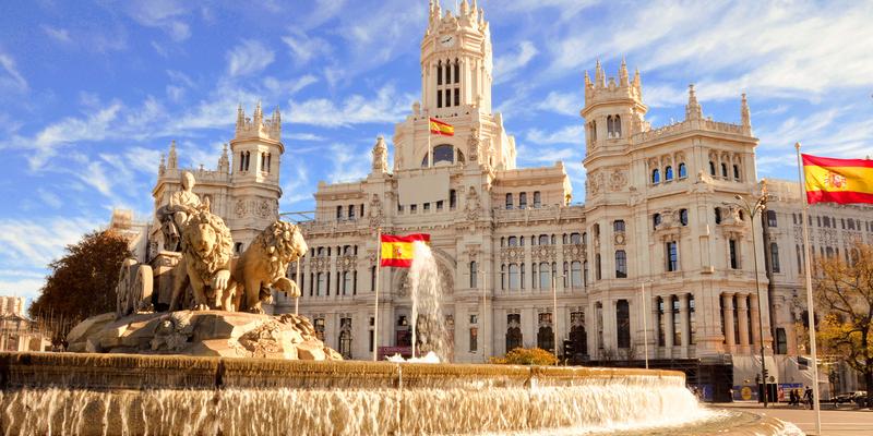 De Madrid, é possível fazer conexões para mais de 40 destinos europeus (Shutterstock)