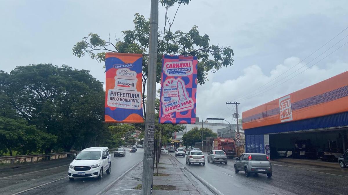 Faixa na avenida dos Andradas também ainda não foi retirada (Fernando Michel / Hoje em Dia)