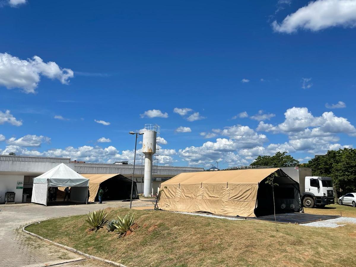 Tenda do hospital de campanha que deve começar a funcionar até o fim desta semana (Valéria Marques / Hoje em Dia)