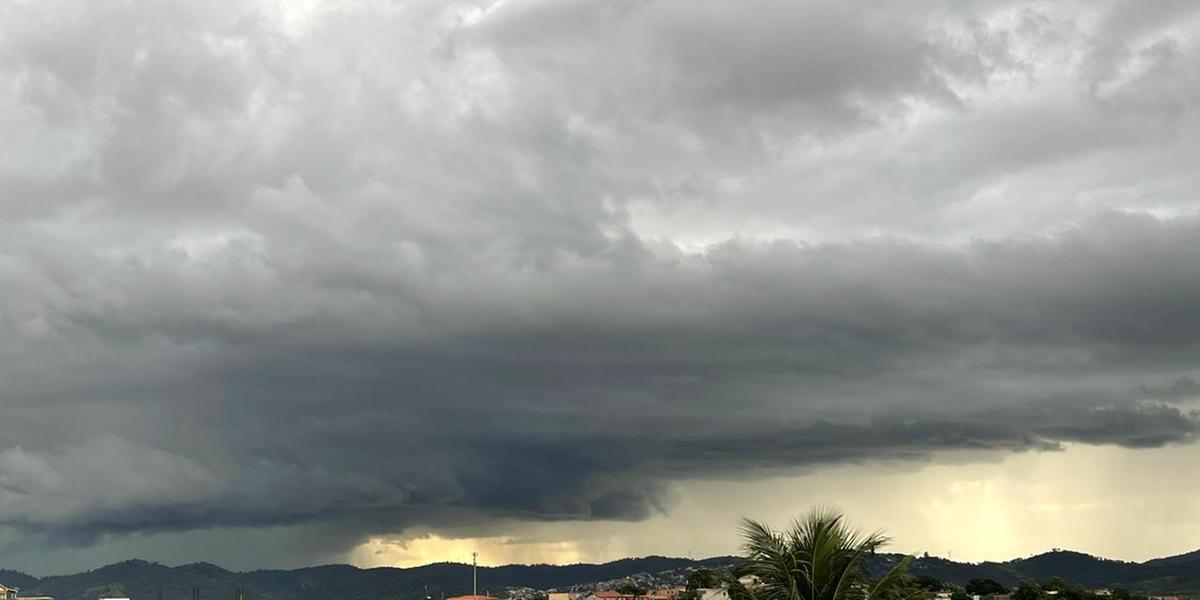 Chuva forte com raios e ventania pode ocorrer a partir da tarde desta quinta (Valéria Marques/Hoje em Dia)