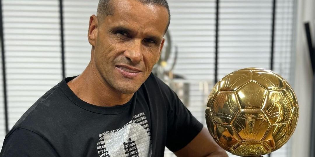 Rivaldo foi campeão mineiro com o Cruzeiro em 2004 (Reprodução/ Redes Sociais)