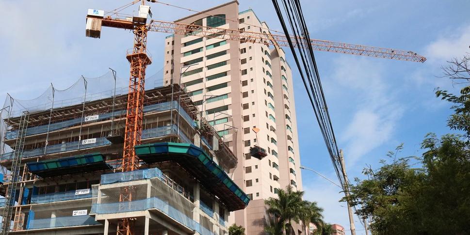 Obra embargada no Vila da Serra (Divulgação / MTE)