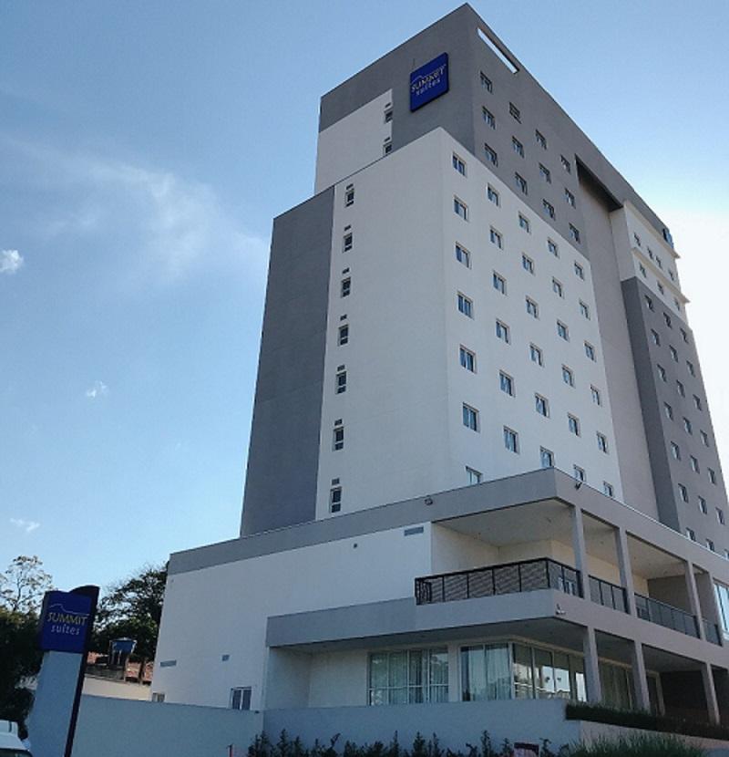 Empreendimento possui uma variedade de comodidades para tornar a estadia dos hóspedes ainda mais especial (Divulgação / Summit Suítes Hotel)