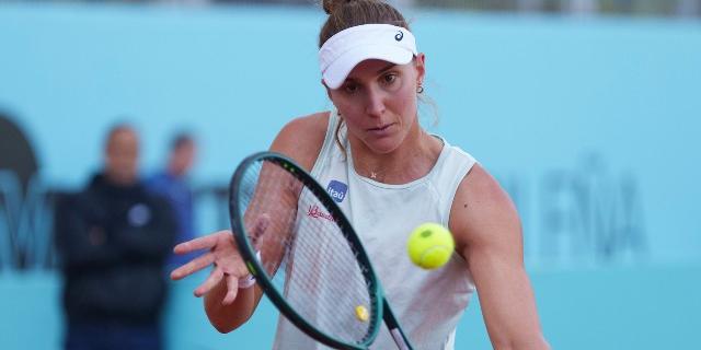 Brasileira caiu diante da número 1 do mundo em Madrid (Reprodução /  WTA)