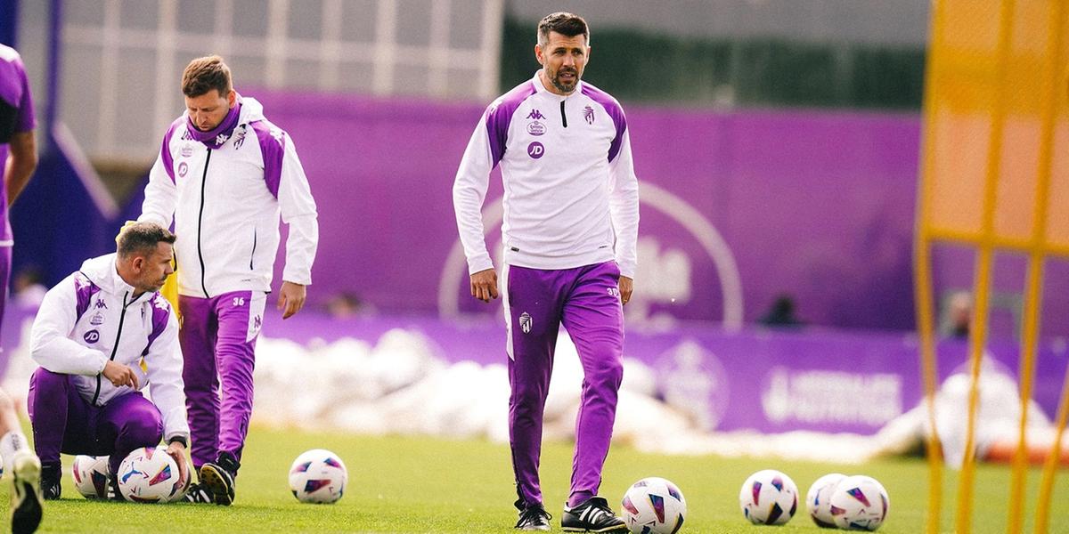 Pezzolano é cogitado no Vasco, mas prefere ficar no Valladolid (Divulgação / Real Valladolid)