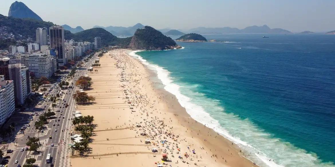 Praia de Copacabana (Rafael Catarcione/RIOTUR)