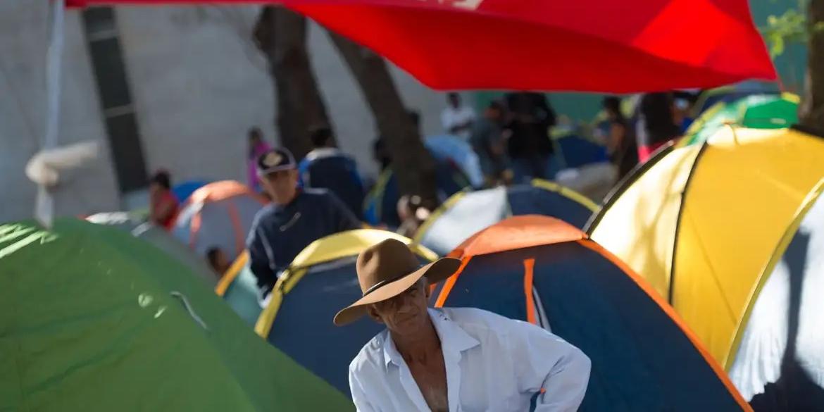 Integrantes do Movimento dos Trabalhadores Rurais Sem Terra (Marcelo Camargo/Agência Brasil)