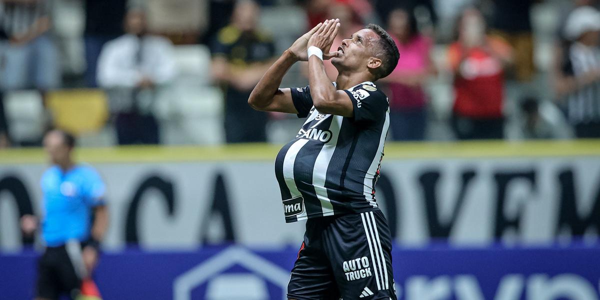 Pedrinho tem futuro incerto no Galo (Pedro Souza / Atlético)