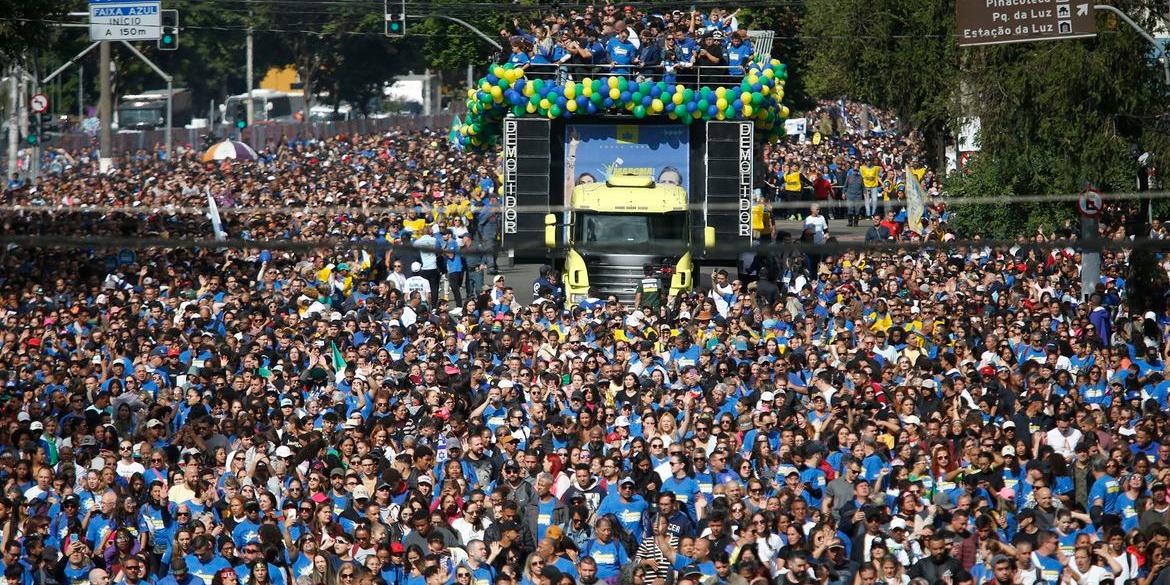 Marcha para Jesus reúne milhares de pessoas na capital paulista (Paulo Pinto / Agência Brasil)