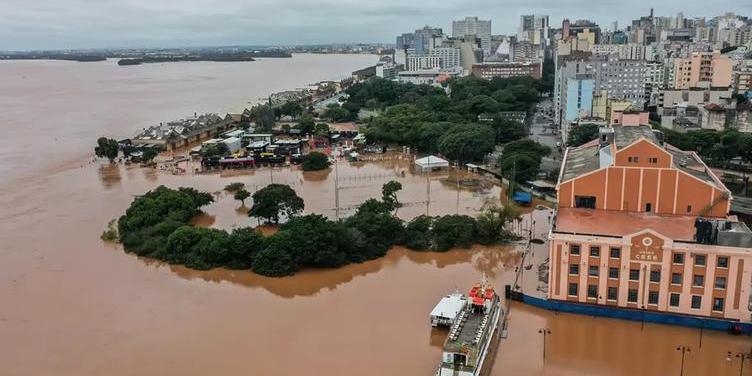 Nível do Guaíba ainda está 17 centímetros acima da nova cota de inundação (Gilvan Rocha / Agência Brasil)