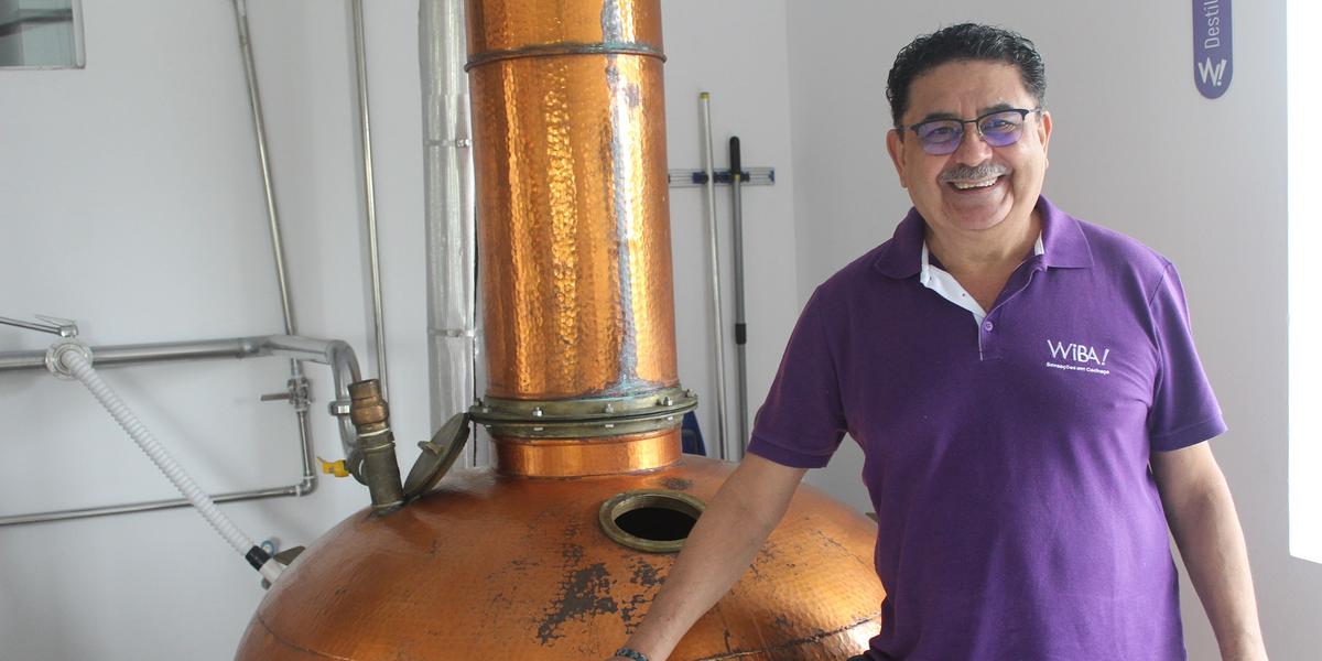 Filho de mineiros, o empresário Wilson Barros decidiu se dedicar a arte de produzir cachaça (Cláudio Lacerda Oliva)