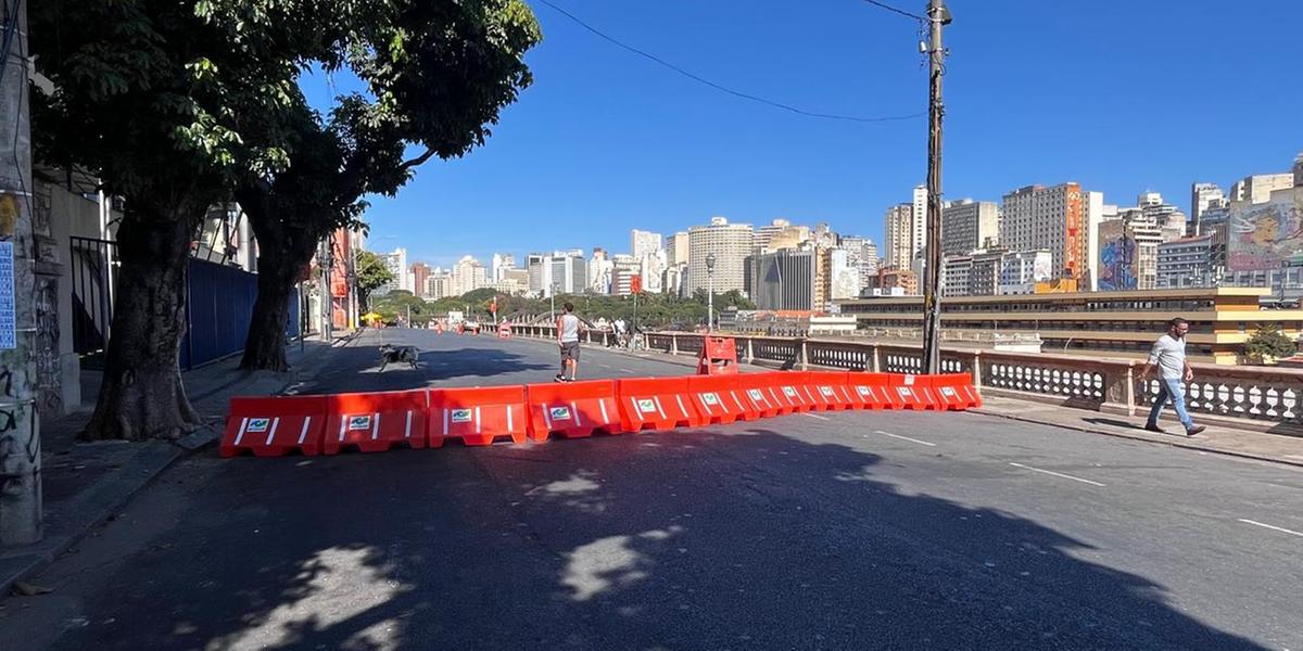 Trecho na rua Sapucaí será interditado para obras a partir desta quinta (Fernando Michel)