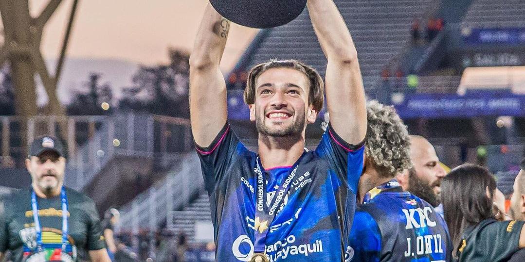 Lautaro Díaz foi campeão da Copa Sul-Americana em 2022 (Reprodução/ Instagram)