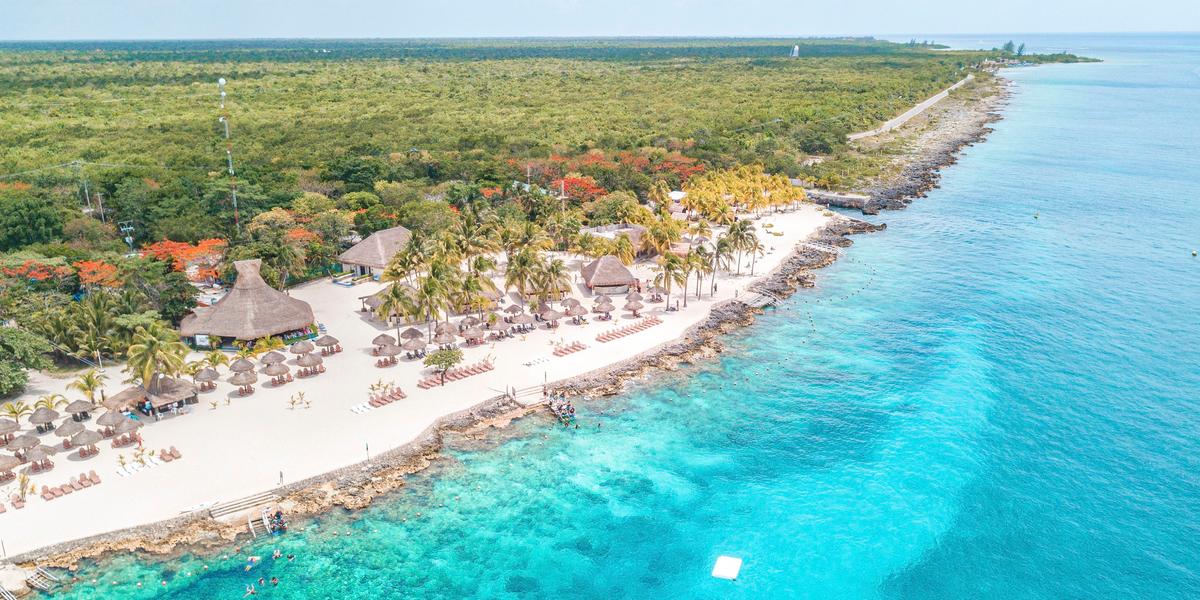 Caribe é um destino popular em qualquer época do ano, conhecido pelas incríveis praias de areia branca, águas cristalinas, paisagens magníficas (Divulgação / MSC)