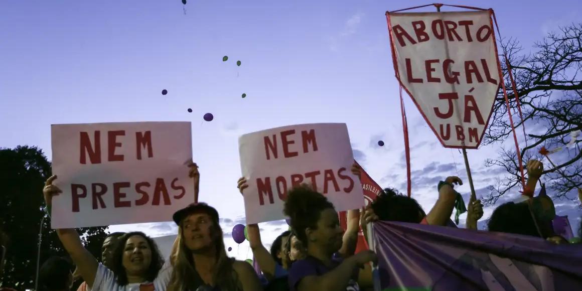 Pesquisadoras dizem por que procura ocorre após 22 semanas de gravidez (Fabio Rodrigues Pozzebom/Agência Brasil)