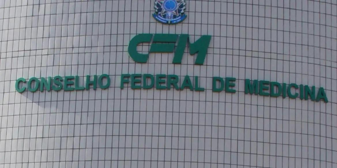 CFM propõe indução do parto em substituição a método questionado (Conselho Federal de Medicina)