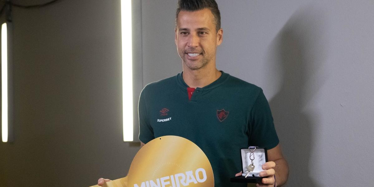 Fábio recebe homenagem do Mineirão por marca alcançada no estádio (Divulgação /Mineirão)