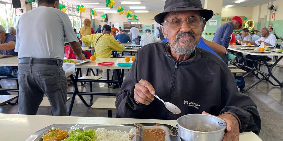 Raymundo Rodrigues, de 102 anos (Valéria Marques / Hoje em Dia)