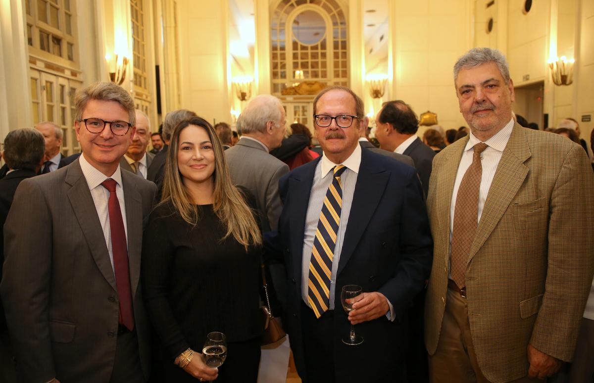 Fabrício Biondo, Mariana Cordeiro, Carlos Alberto Teixeira, Roberto Baraldi ()