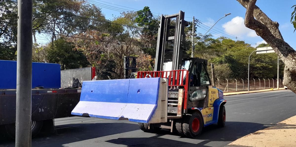 Pista da etapa de Belo Horizonte da Stock Car começa a ser montada no entorno do Mineirão (Felipe de Jesus/ Divulgação - Assessoria BH Stock Festival)