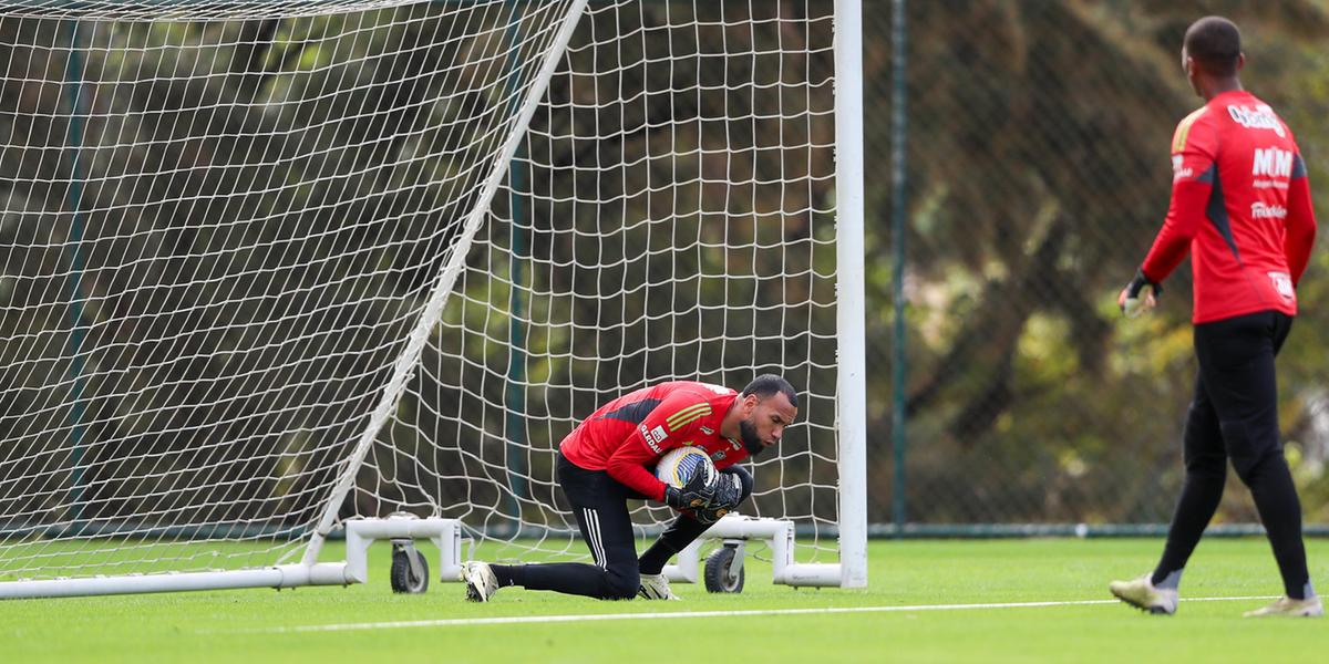 Everson sofre grave lesão durante treino no Galo (Paulo Henrique França / Atlético)