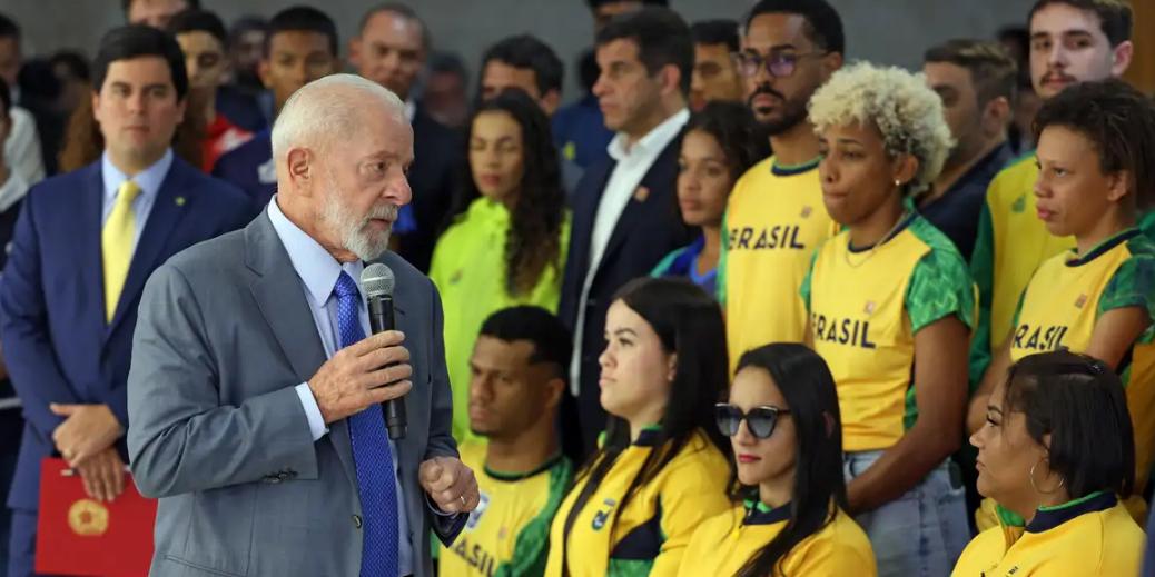 Lula assinou decreto que reajusta em 10,86% o Bolsa Atleta, programa que completa 20 anos em 2024 e estava há 14 anos sem reajuste (José Cruz / Agência Brasil)