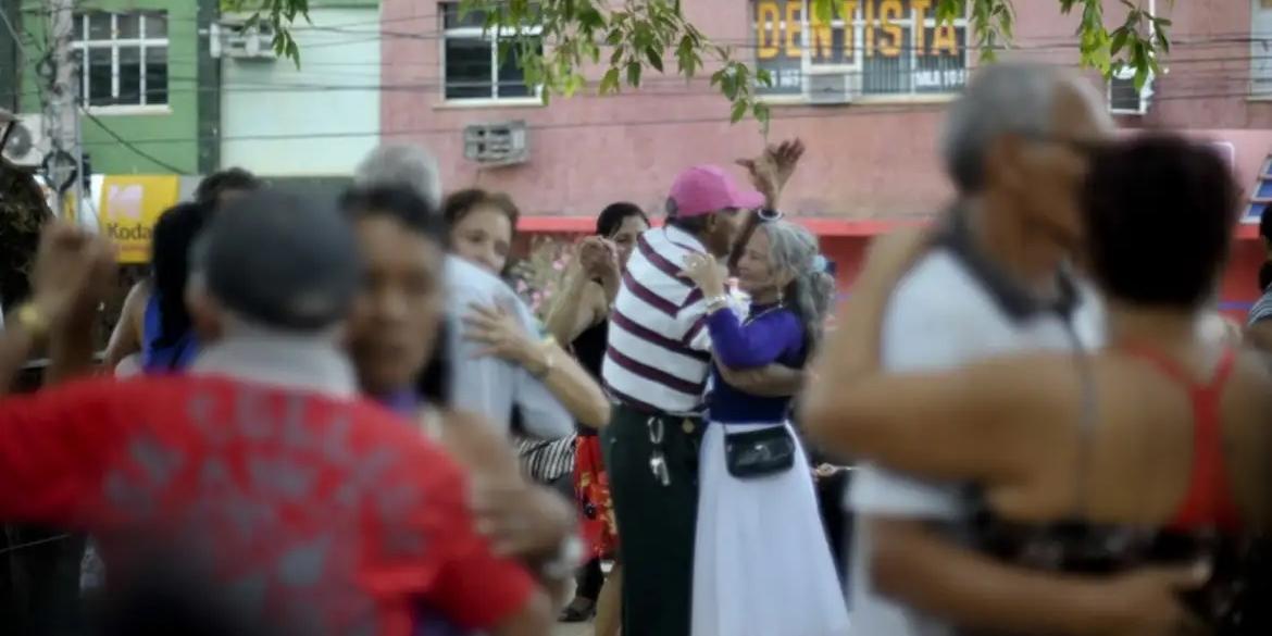 Rotina de exercícios evita riscos à saúde durante a terceira idade (Marcello Casal jr/Agência Brasil)