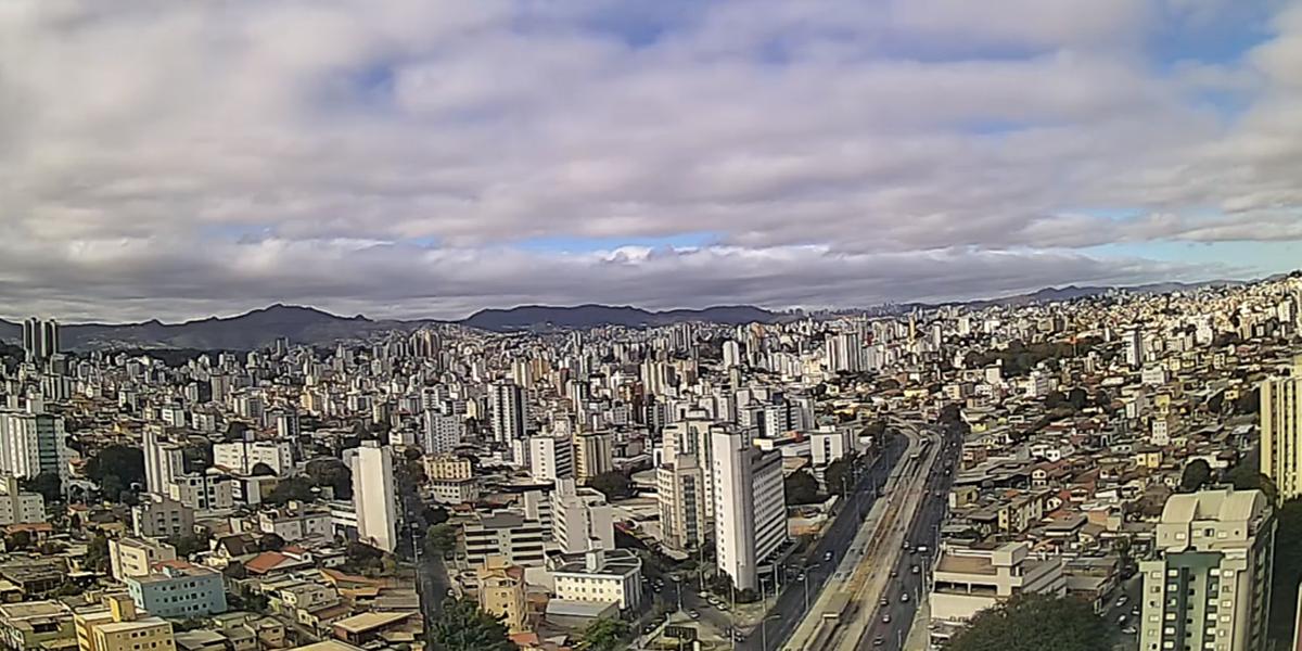 Céu na capital amanheceu com nuvens neste sábado (Clima ao Vivo/Hoje em Dia)