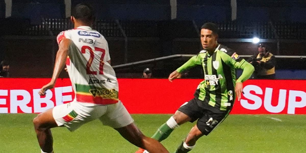 Partida foi realizada no Estádio Ressacada na noite desta sexta-feira (2) (Mourão Panda/América)