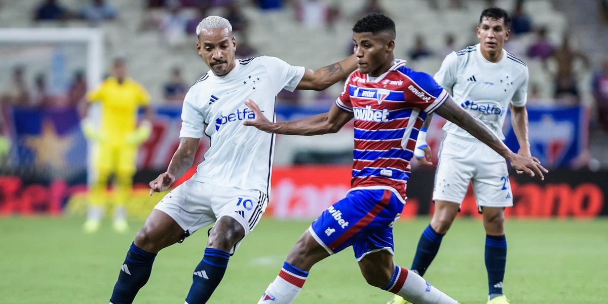 Matheus Pereira deverá atuar contra o Fortaleza, em Cariacica (Gustavo Aleixo e Staff Images / Cruzeiro)