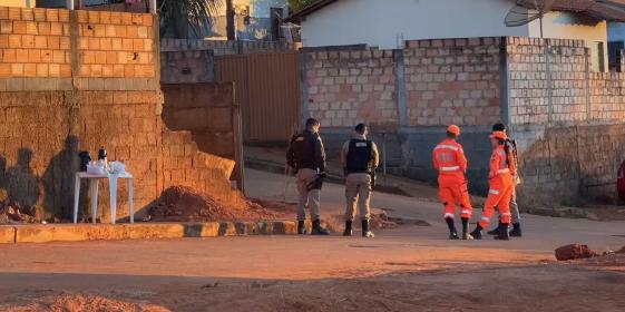 Além da PM, militares do Corpo de Bombeiros acompanham a ação (Reprodução/Redes Sociais)