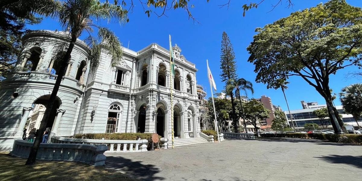 Palácio da Liberdade é um dos palcos da decoração de Natal de Minas (Valéria Marques/ Hoje em Dia)