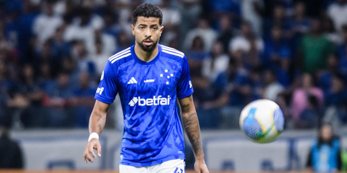 João Marcelo leva amarelo e desfalca o Cruzeiro no clássico contra o Atlético (Gustavo Aleixo/Cruzeiro)