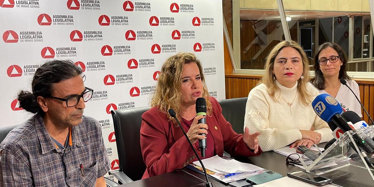 A deputada estadual Beatriz Cerqueira (PT) e a reitora da UFMG, Sandra Goulart (Valéria Marques/ Hoje em Dia)