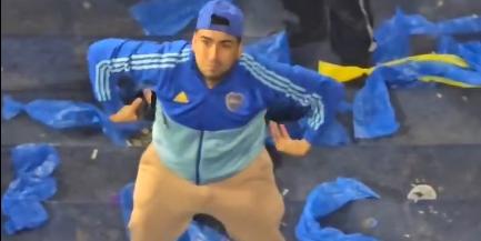 Torcedor do Boca imita um macaco em direção à torcida do Cruzeiro (Reprodução /Twitter Cruzoeiro)