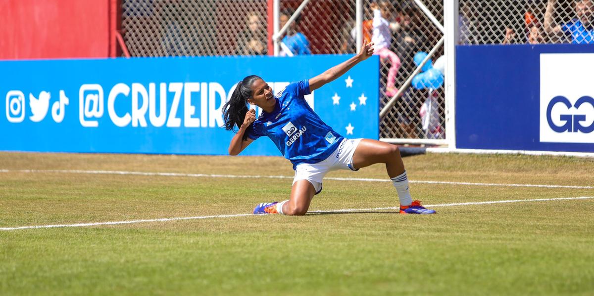 Cruzeiro goleia o Corinthians no Brasileirão (Daniel Oliveira Costa / BH Foto)