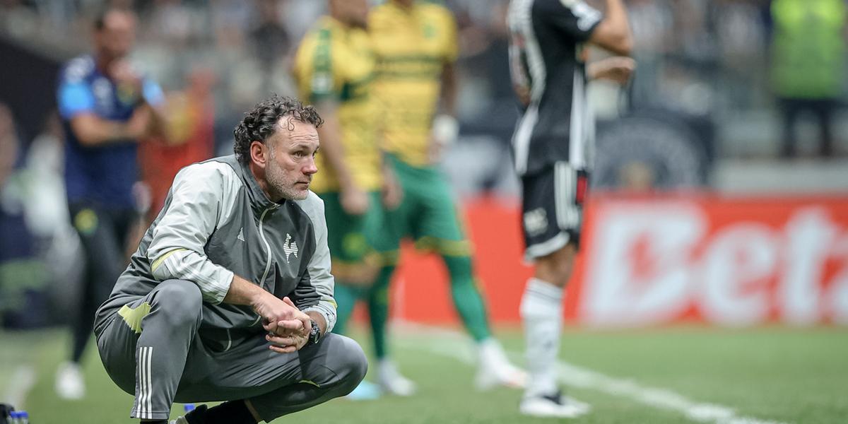 Milito lamenta empate e distaciamento do G6 (Pedro Souza / Atlético)