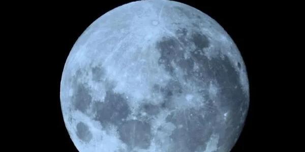 Super Lua Azul poderá ser acompanhada no Brasil nesta segunda-feira (Divulgação/Observatório Heller & Jung)