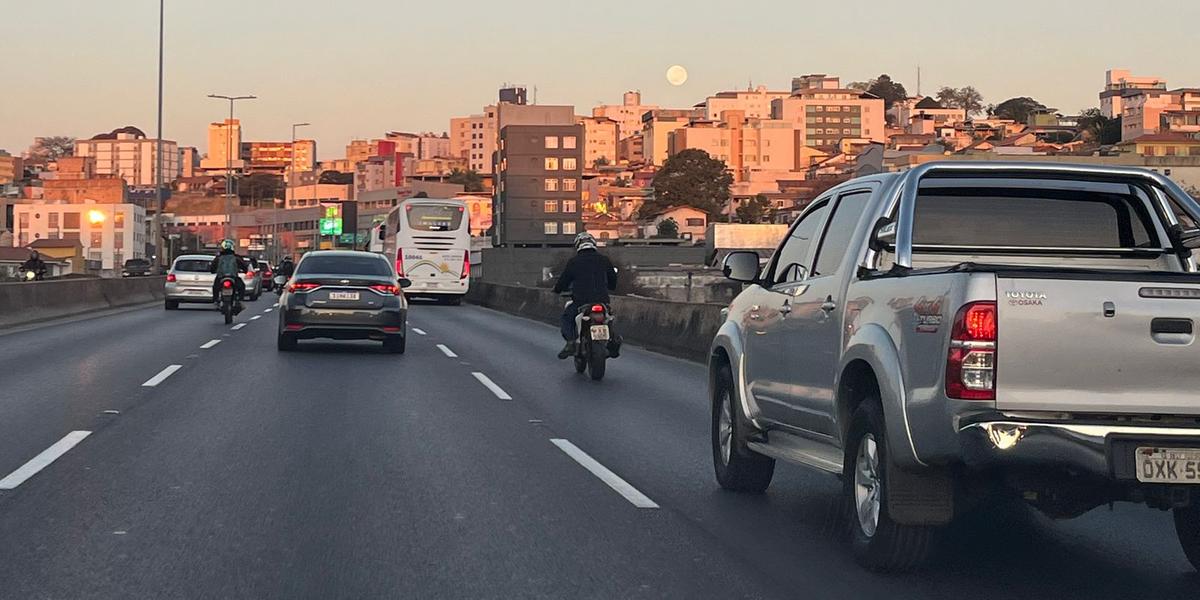 Além do tempo seco, a metrópole terá temperatura diurna elevada, com termômetros podendo chegar a 31°C (Renato Fonseca)