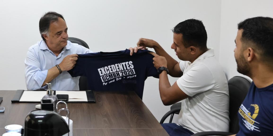 Candidato se reuniu com representantes dos guardas municipais (Rodrigo Lima / Divulgação)