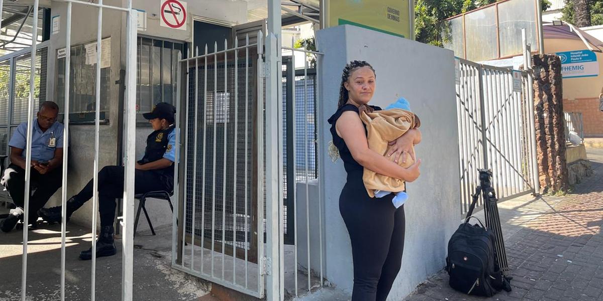 Franciele levou o filho Pedro, de apenas 2 meses, ao hospital na semana passada; criança acordou com sintomas de doenças respiratórias (Valéria Marques/ Hoje em Dia)