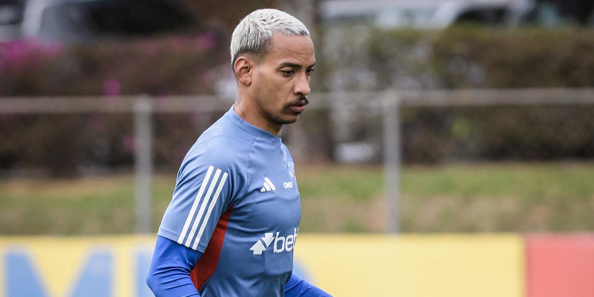 Matheus Pereira volta ao time contra o Internacional em jogo atrasado do Brasileirão (Gustavo Aleixo/Cruzeiro)