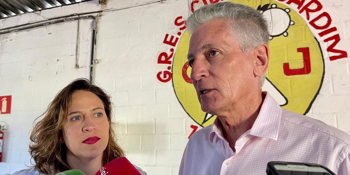 Candidato a prefeitura cumpriu agenda eleitoral na escola nesta quarta (Valéria Marques / Hoje em Dia)