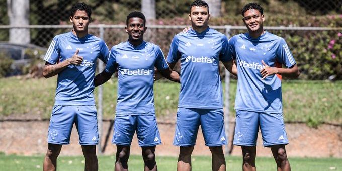 Destaque do sub20 iniciam trabalhos no profissional do Cruzeiro (Gustavo Aleixo - Cruzeiro)