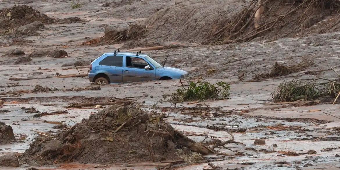 Distrito de Bento Rodrigues, em Mariana, atingido pelo rompimento da barragem da mineradora Samarco (Antonio Cruz/ Agência Brasil)