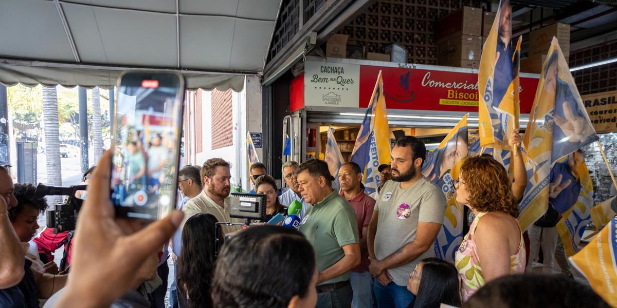 Carlos Viana visitou o Mercado Central nesta terça-feira (3) (Divulgação/ Rafael Andrade)