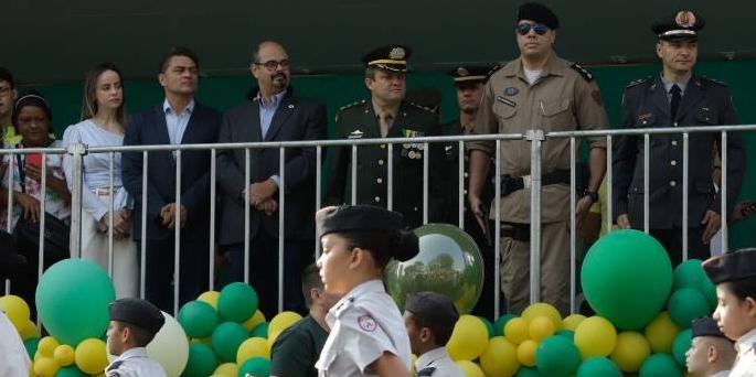 A cidade de Araguari preparou um desfile com expectativa de público de 10 mil pessoas (Cristiano Machado / Imprensa MG)