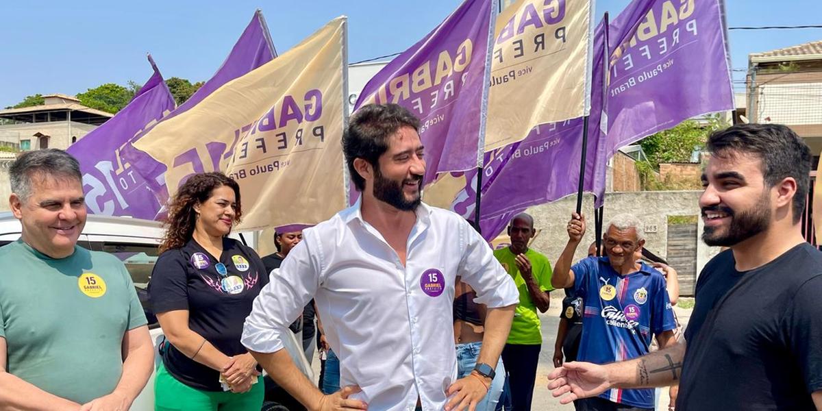 Gabriel (MDB) visitou a avenida Francisco Negão de Lima nesta sexta-feira (20) (Valéria Marques/Hoje em Dia)