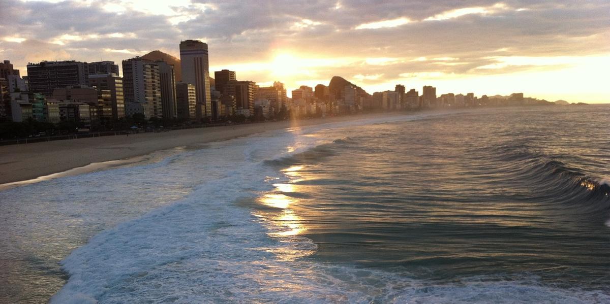 Copacabana possui uma enorme rede hoteleira, que atende a demanda dos turistas ao longo do ano (Pixabay)