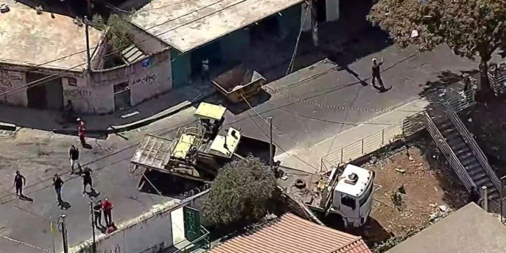 Caminhão perdeu o controle e acabou batendo no muro do Centro de Saúde (TV Globo / Reprodução)